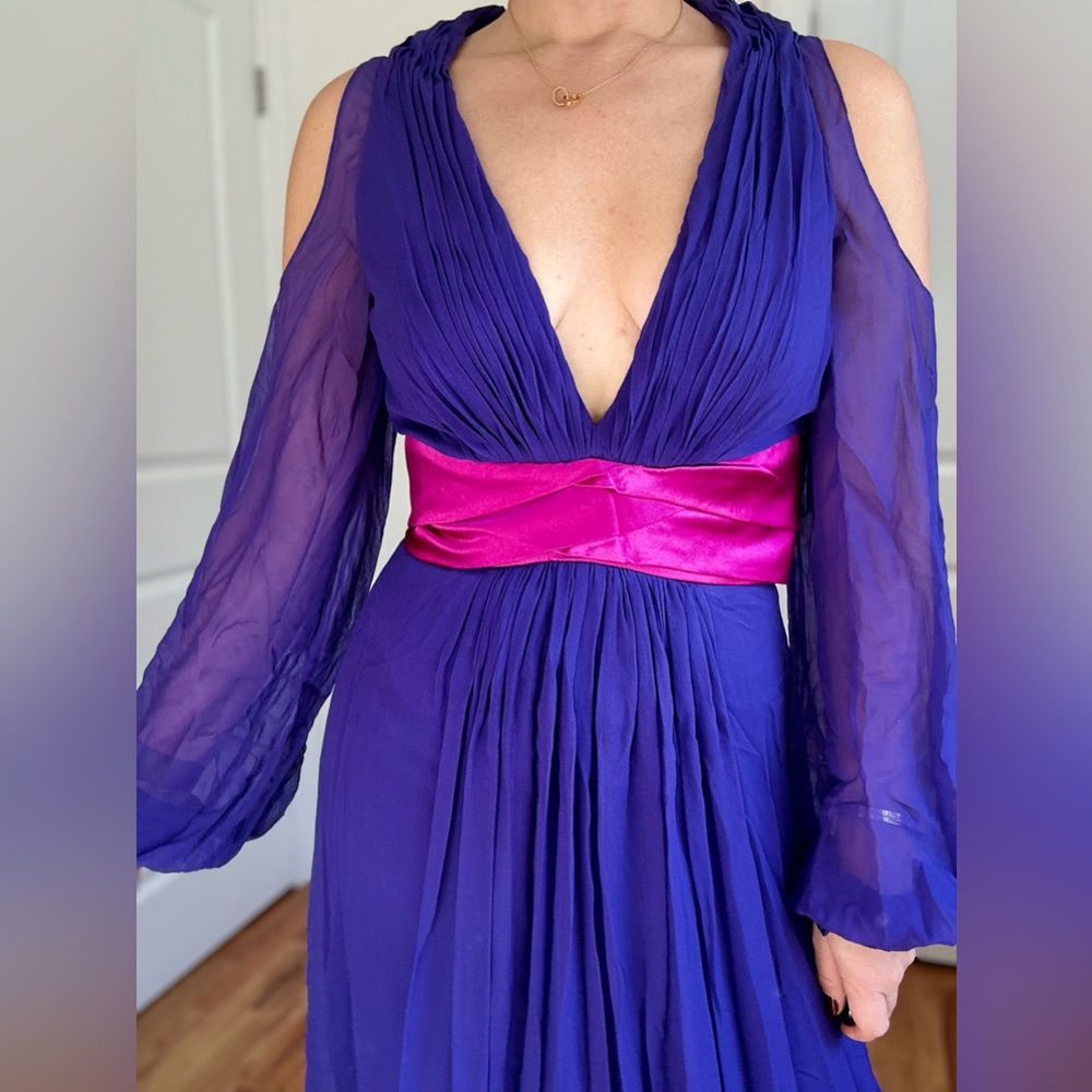 Gorgeous One Of A Kind Silk Evening Gown - Picture 11 of 12